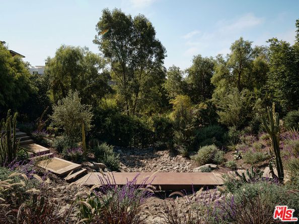 5637 Busch Drive, Malibu CA 90265