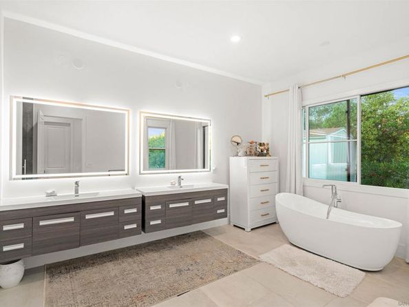 16947 Avenida Luis, Rancho Santa Fe CA 92067
