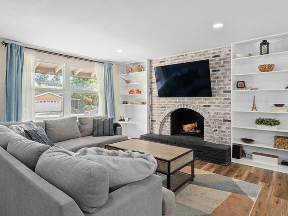 6992 Renkrib Avenue, San Diego CA 92119