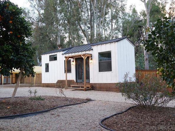 20135 Elm Ln, Escondido CA 92029