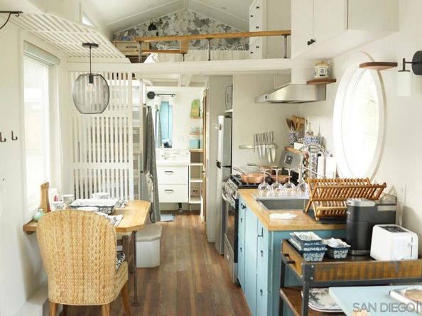 20135 Elm Ln, Escondido CA 92029