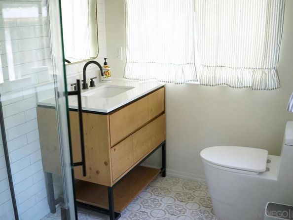 20135 Elm Ln, Escondido CA 92029