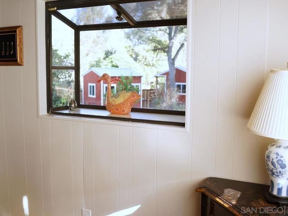 20135 Elm Ln, Escondido CA 92029