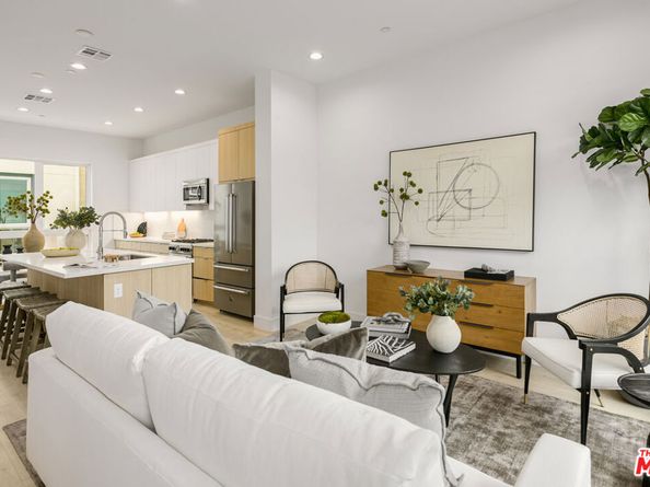 6121 Marbella Place, Los Angeles CA 90038