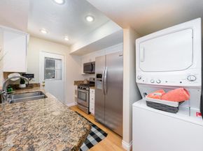 27448 Country Glen Road, Agoura Hills CA 91301