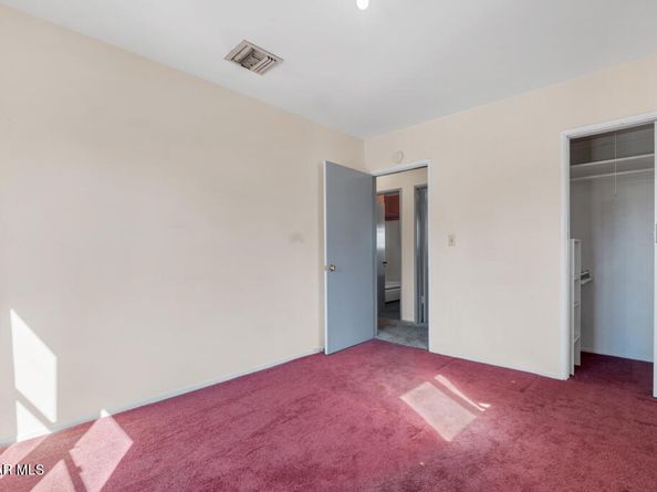 7639 Whitsett Avenue, North Hollywood CA 91605