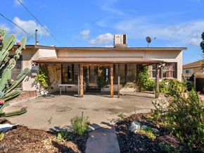 7639 Whitsett Avenue, North Hollywood CA 91605