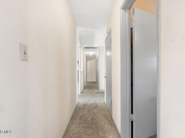 7639 Whitsett Avenue, North Hollywood CA 91605