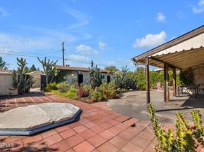 7639 Whitsett Avenue, North Hollywood CA 91605