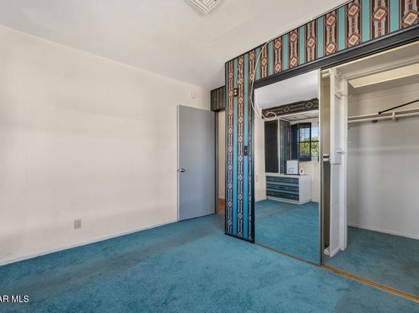 7639 Whitsett Avenue, North Hollywood CA 91605