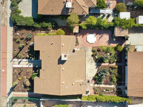7639 Whitsett Avenue, North Hollywood CA 91605