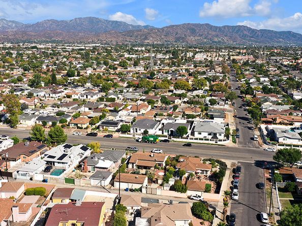 7639 Whitsett Avenue, North Hollywood CA 91605