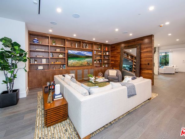 1810 S Sherbourne Drive, Los Angeles CA 90035