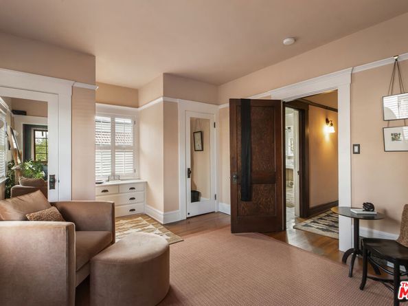 2102 W 24th Street, Los Angeles CA 90018