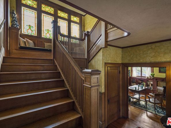 2102 W 24th Street, Los Angeles CA 90018
