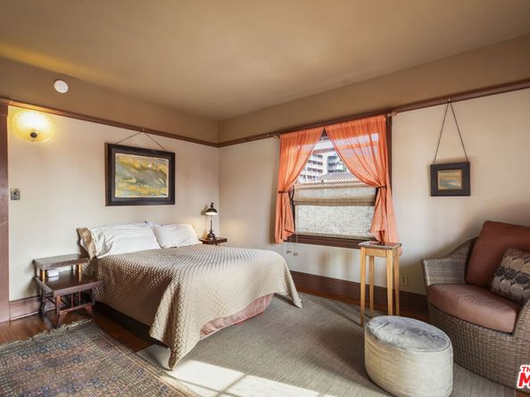 2102 W 24th Street, Los Angeles CA 90018