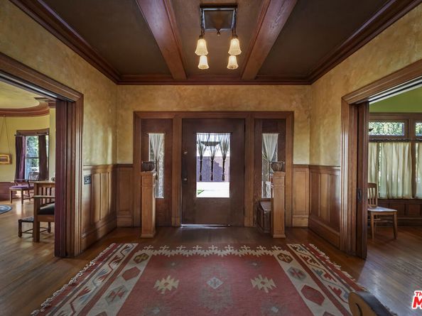 2102 W 24th Street, Los Angeles CA 90018