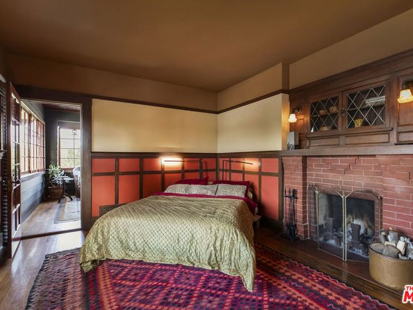 2102 W 24th Street, Los Angeles CA 90018