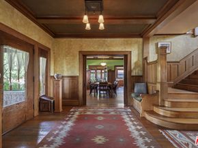 2102 W 24th Street, Los Angeles CA 90018