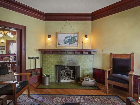2102 W 24th Street, Los Angeles CA 90018