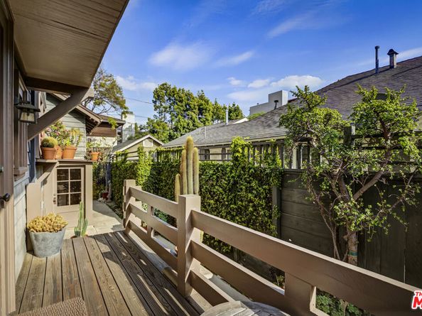 2102 W 24th Street, Los Angeles CA 90018