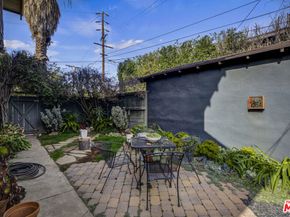 2102 W 24th Street, Los Angeles CA 90018