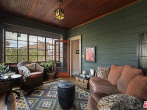 2102 W 24th Street, Los Angeles CA 90018
