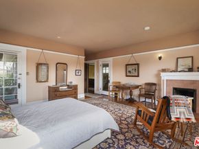 2102 W 24th Street, Los Angeles CA 90018