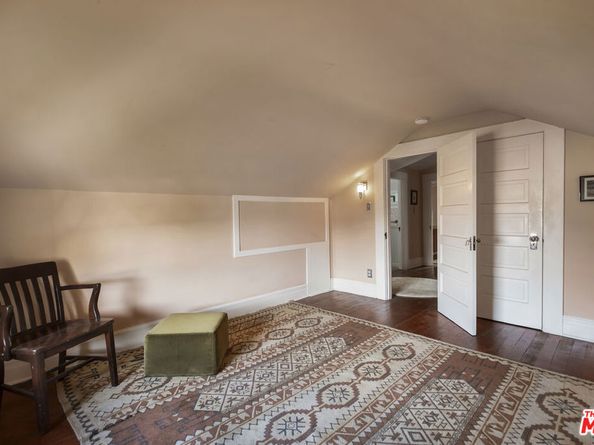 2102 W 24th Street, Los Angeles CA 90018