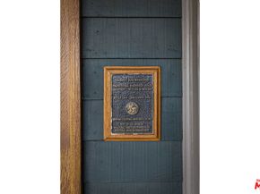 2102 W 24th Street, Los Angeles CA 90018