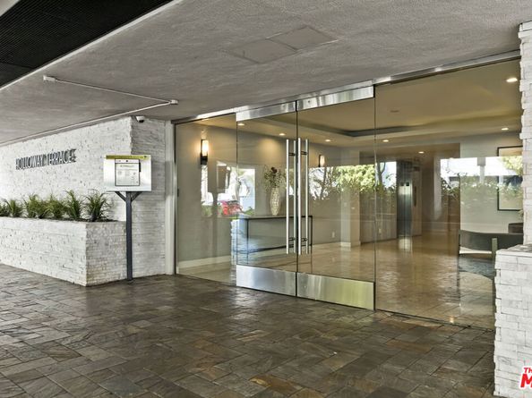 8530 Holloway Drive 315, West Hollywood CA 90069