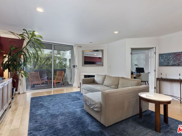 8530 Holloway Drive 315, West Hollywood CA 90069