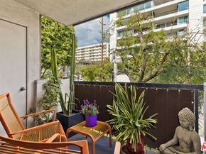 8530 Holloway Drive 315, West Hollywood CA 90069