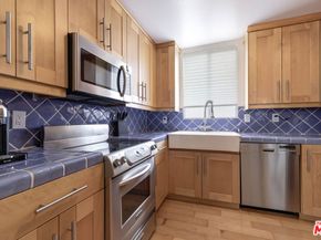 8530 Holloway Drive 315, West Hollywood CA 90069