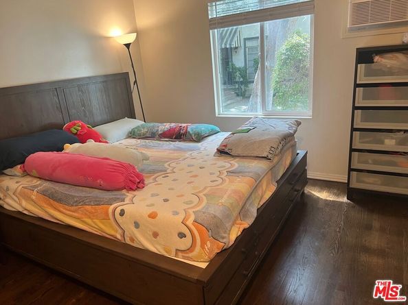 140 N Pass Avenue, Burbank CA 91505