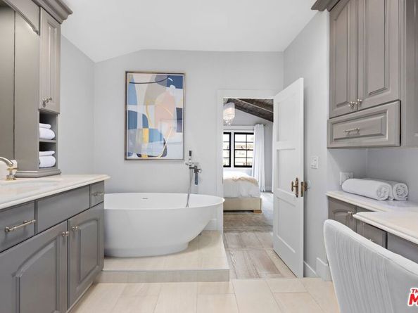 305 Grand Canal, Newport Beach CA 92662