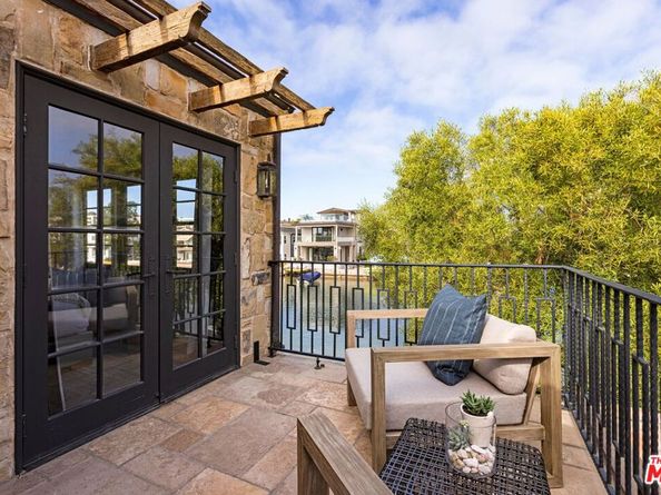305 Grand Canal, Newport Beach CA 92662