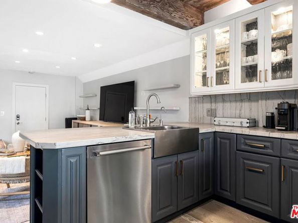 305 Grand Canal, Newport Beach CA 92662