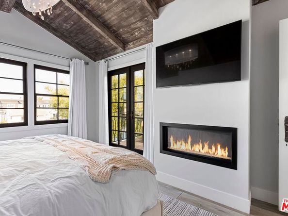 305 Grand Canal, Newport Beach CA 92662