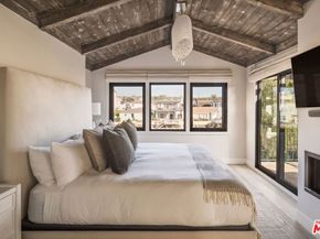 305 Grand Canal, Newport Beach CA 92662