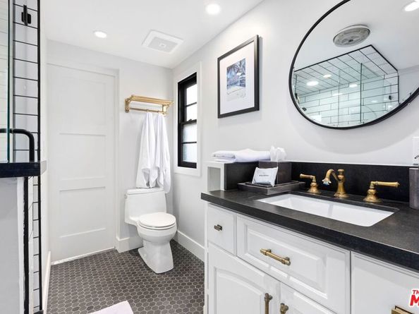 305 Grand Canal, Newport Beach CA 92662