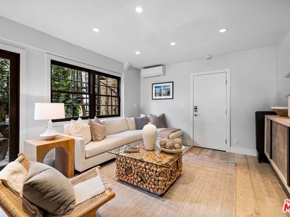 305 Grand Canal, Newport Beach CA 92662