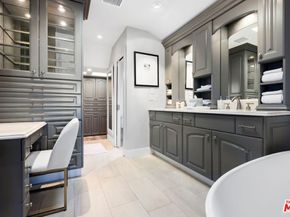 305 Grand Canal, Newport Beach CA 92662