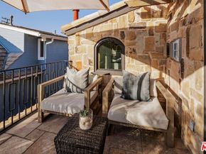 305 Grand Canal, Newport Beach CA 92662