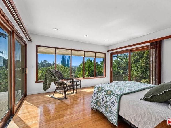 13201 Cheltenham Drive, Sherman Oaks CA 91423