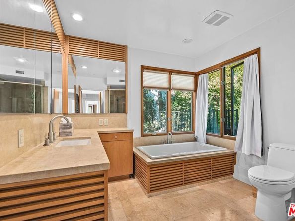 13201 Cheltenham Drive, Sherman Oaks CA 91423
