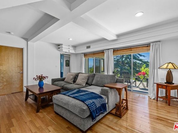13201 Cheltenham Drive, Sherman Oaks CA 91423