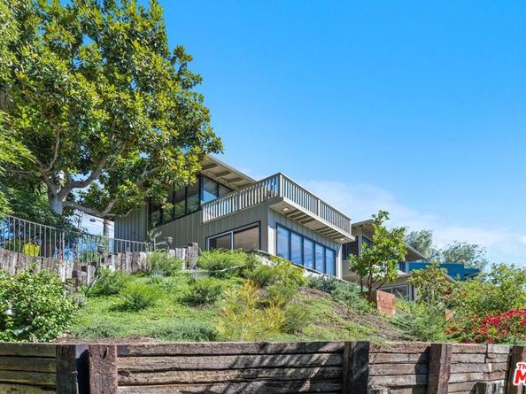 13201 Cheltenham Drive, Sherman Oaks CA 91423