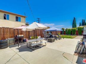 7220 10th Avenue, Los Angeles CA 90043
