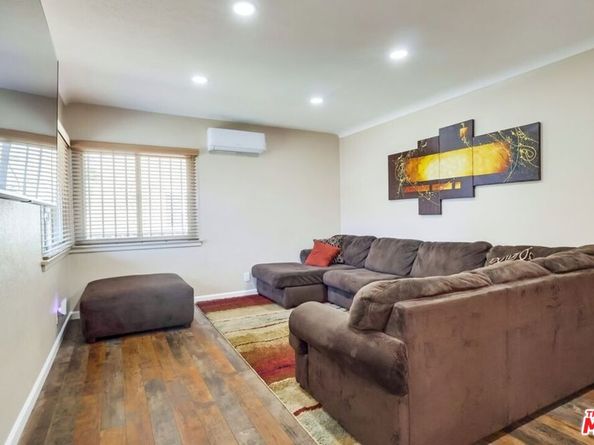7220 10th Avenue, Los Angeles CA 90043